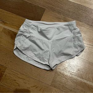 Lululemon White speed up shorts 2.5 in seam size 2 reg.